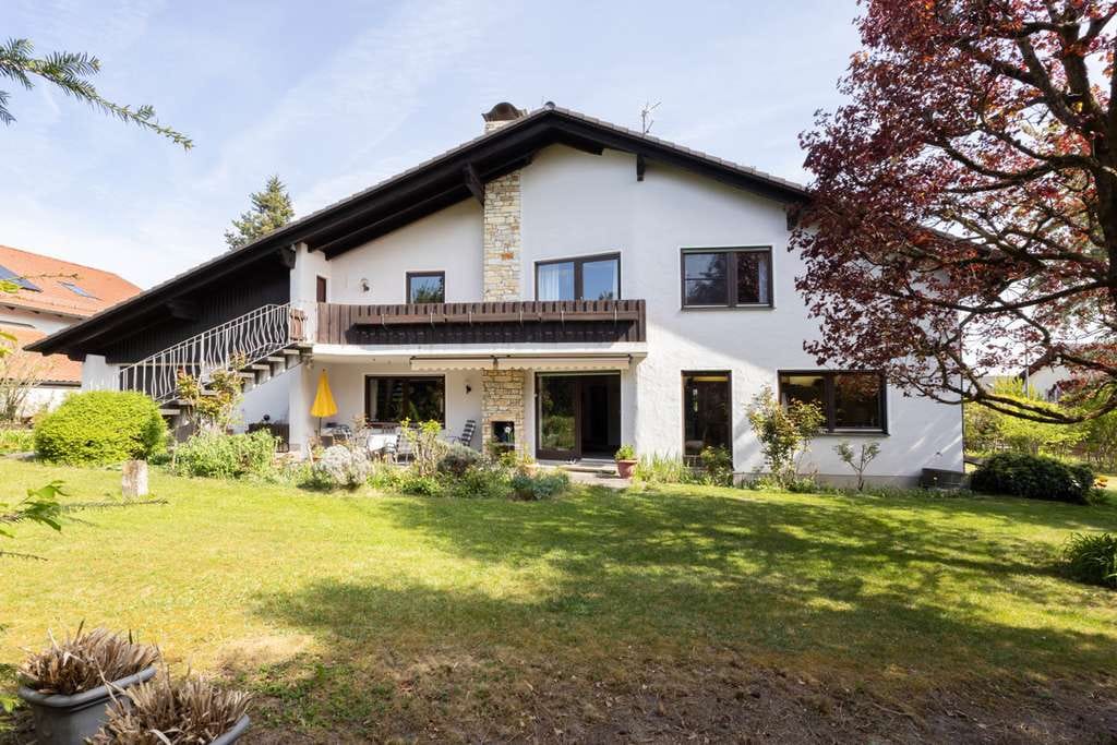 Immobilie in Wettstetten - Gepflegtes großzügig angelegtes Einfamilienhaus - Bild 0