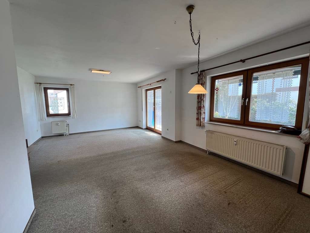 Immobilie in Wain - Helle 3,5-Zimmer-Erdgeschoss-Wohnung mit Gartenanteil und Stellplatz in Wain! - Bild 1