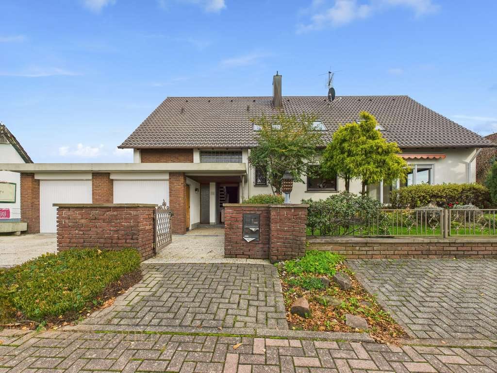 Immobilie in Schömberg - Großzügiges 2-Familienhaus mit Einliegerwohnung: Hauptwohnung & ELW sind frei! - Bild 1