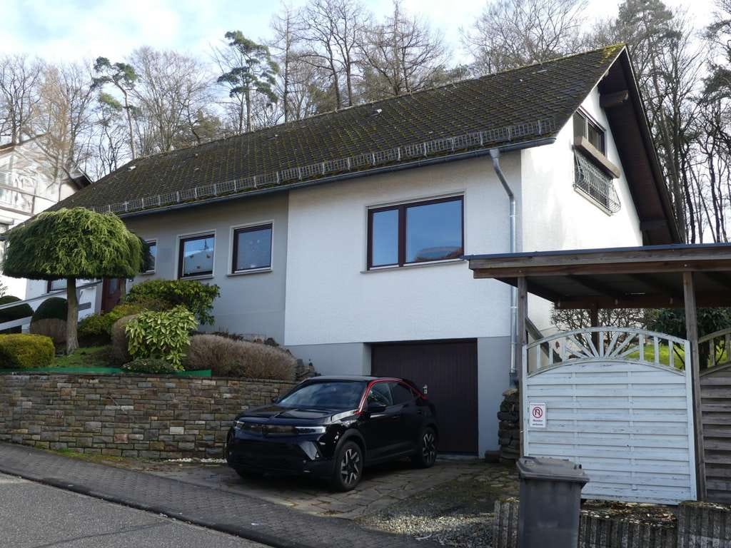 Immobilie in Hillscheid - Vielseitiges Raumwunder mit Südgarten in Hillscheid - Bild 0