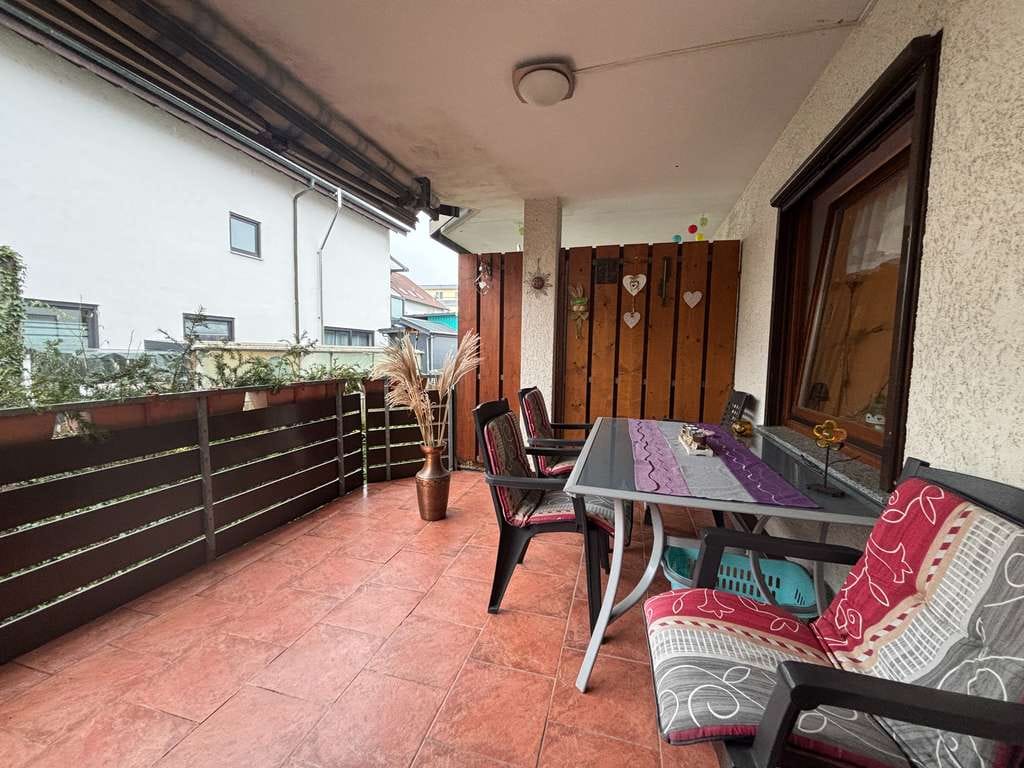 Immobilie in Niefern-Öschelbronn - Gepflegte 3 Zimmer-Wohnung, 2 Balkone, TG-Stellplatz - Bild 2