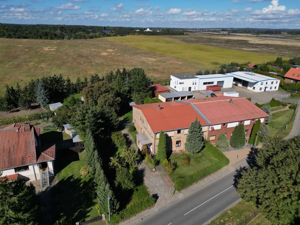 Immobilie in Peenehagen - Doppelhaushälfte mit Potenzial in Warenshof - Bild 0