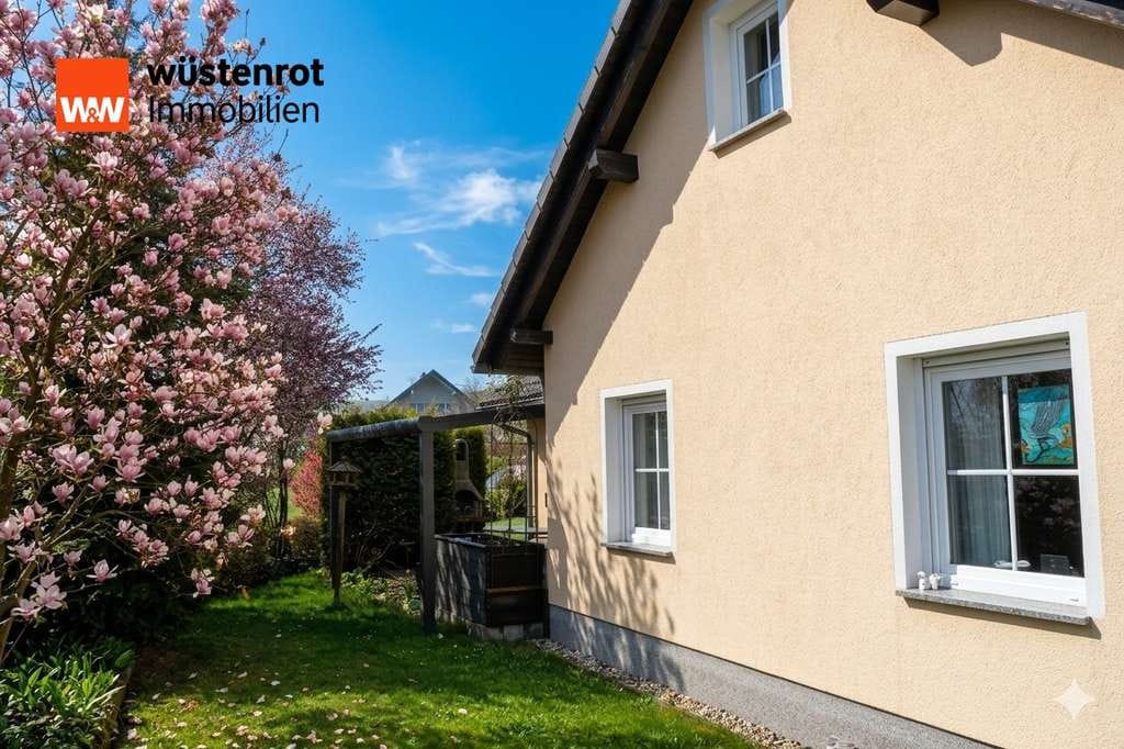 Immobilie in Weißenborn/Erzgebirge - Sofort bezugsfertiges EFH mit 2 Garagen & Traumgarten in ruhiger Lage Weißenborn/Erzgeb. - Bild 3