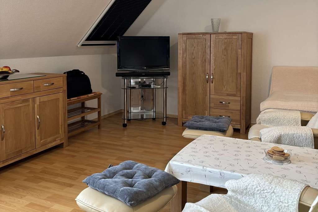 Immobilie in Putbus - Attraktive Wohnung in Putbus – ruhig wohnen mit Entwicklungspotenzial auf der Insel Rügen - Bild 4