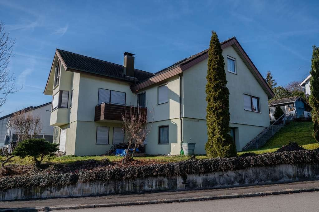 Immobilie in Rudersberg - Einfamilienhaus mit traumhaftem Blick – inklusive separater Mietwohnung im Dachgeschoss  - Bild 0