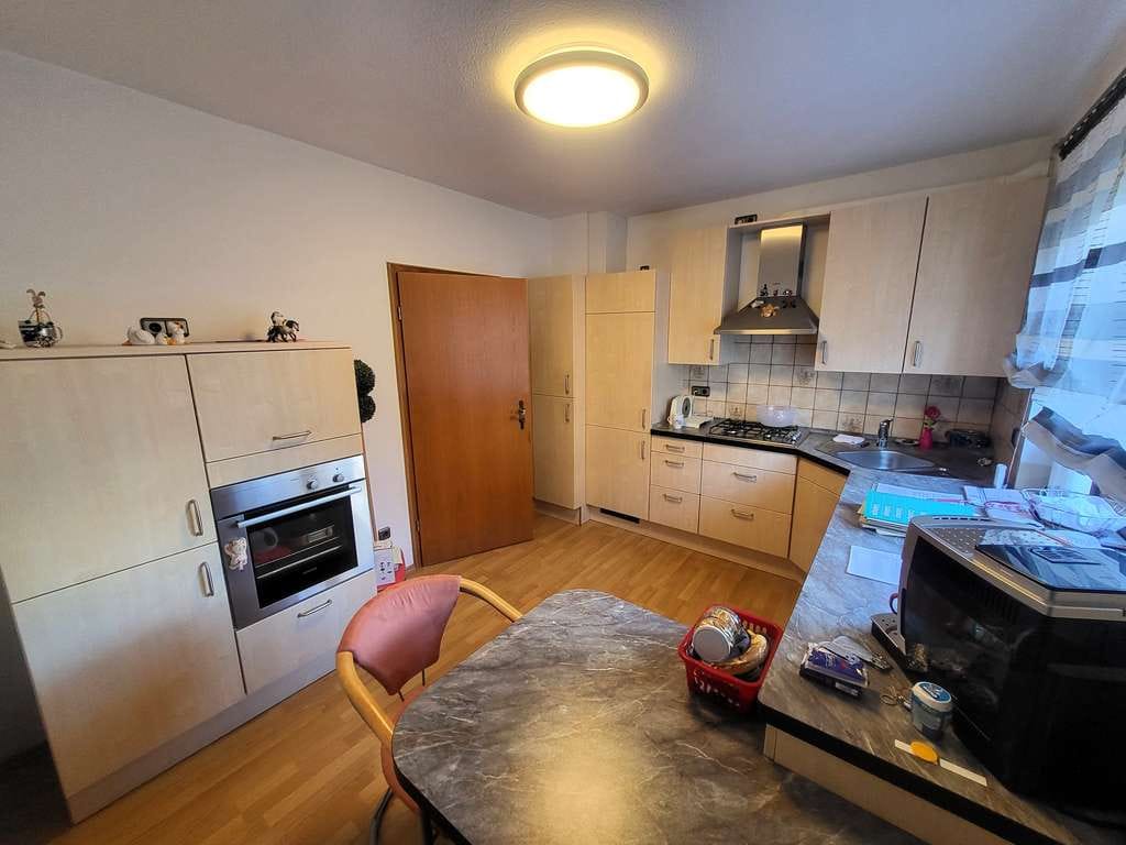 Immobilie in Staufenberg - Top gepflegtes Zweifamilienhaus mit Werkstatt 2 Garagen und Garten! - Bild 4