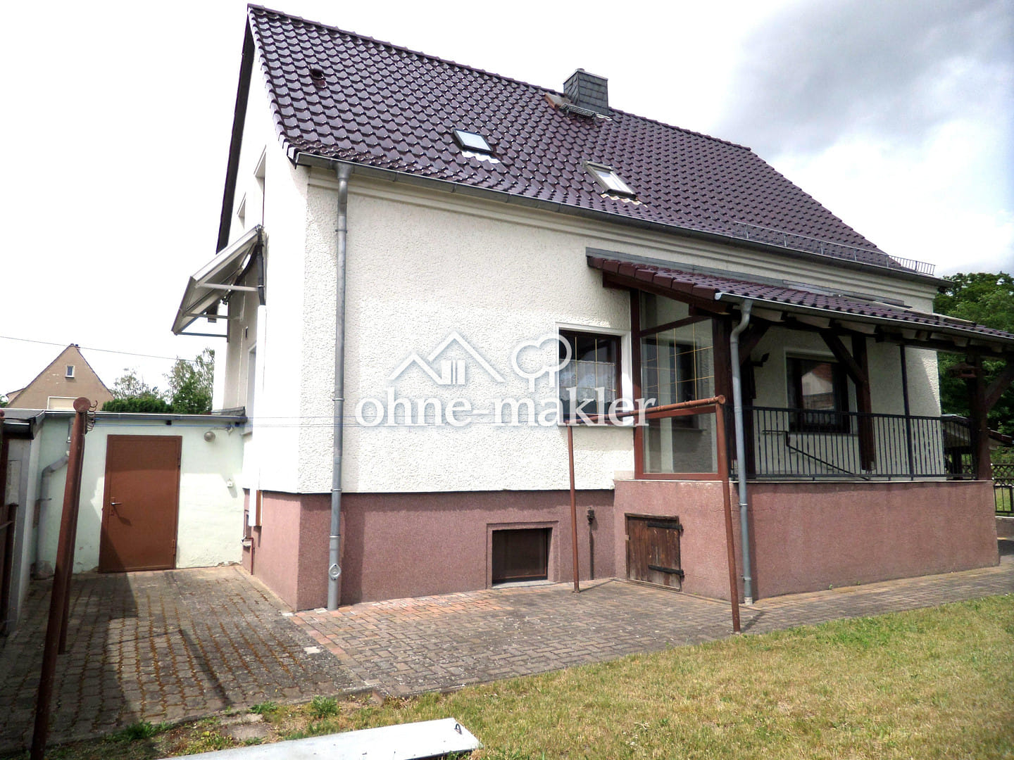 Immobilie in Lauchhammer - Familien aufgepasst: Gepflegtes Zuhause mit 4 Schlafzimmern, 2 Bädern, Vollkeller und 2 Garagen - Bild 0