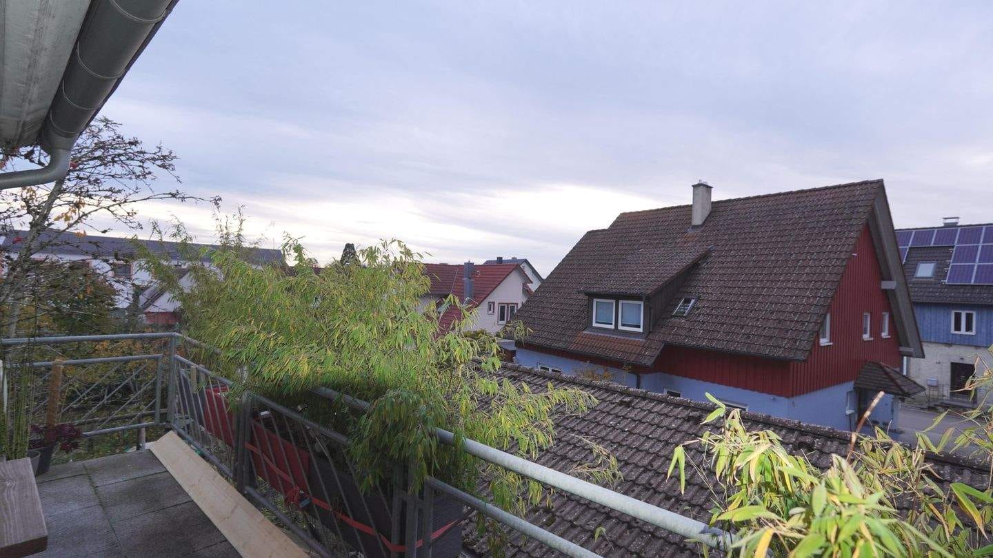 Immobilie in Heiligenberg - Gut geschnittene 3,5 -Zimmer-Wohnung mit Sonnenbalkon - Bild 4