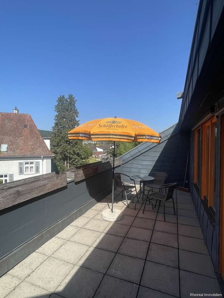 Immobilie in Küssaberg - Charmante Dachgeschosswohnung mit großer Dachterrasse in Rheinheim - Bild 1
