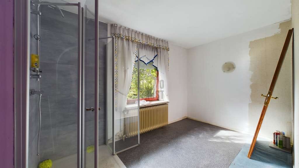 Immobilie in Ehra-Lessien - Einfamilienhaus + Weideflächen + Tiefgarage und riesigem Grundstück - Bild 4