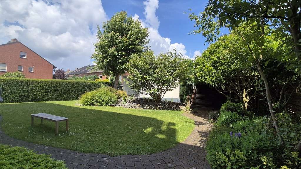 Immobilie in Haltern am See - Attraktive 4,5 Zimmer Eigentumswohnung mit Kamin, XXL-Balkon & Garage in Haltern-Stadt - Bild 2