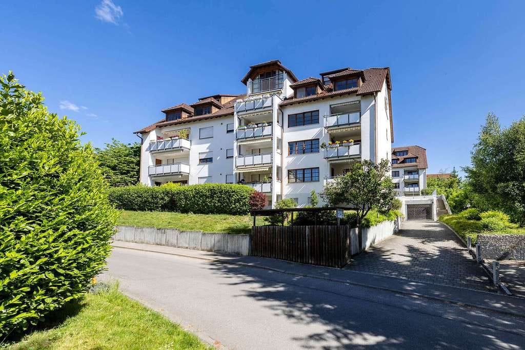 Immobilie in Allensbach - In Allensbach 4-Zimmer-Wohnung mit Balkon und Tiefgarage – nur wenige Minuten zum See! - Bild 4