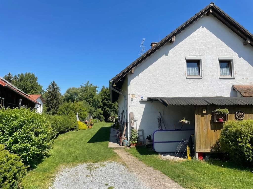 Immobilie in Kirchroth - Gemütliches Einfamilienhaus mit weitläufigem Gartengrundstück - Bild 2