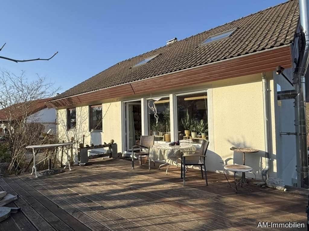 Immobilie in Meersburg - Gepflegtes Ein-/Zweifamilienhaus mit Garten und unglaublich viel Platz für Werkstatt/Hobby ! - Bild 2