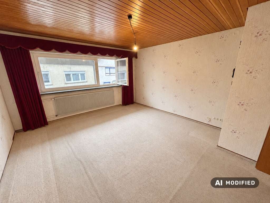 Immobilie in Wiesensteig - Außergewöhnlich vielseitig – großzügige Wohnung mit zwei Zusatzräumen und Terrasse - Bild 1