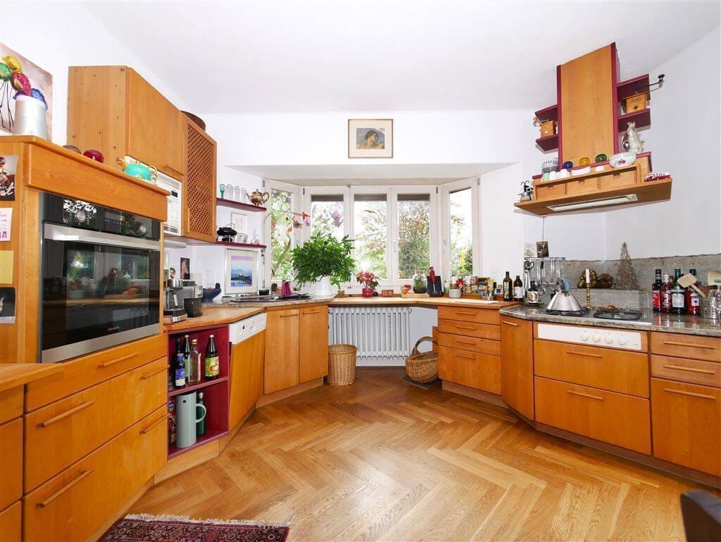 Immobilie in Schwaig bei Nürnberg - 8-Zi.-Haus mit Einliegerwohnung + 237 m² Wfl. + 1.200 m² Grundstück mit Bauoption + Bezugsfrei - Bild 4
