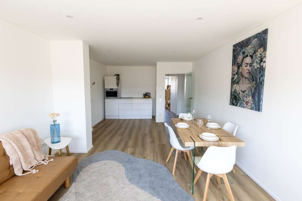 Immobilie in Neustadt an der Aisch - Große 3-Zimmer-Wohnung mit Dachterrasse in Neustadt a.d. Aisch - Bild 2