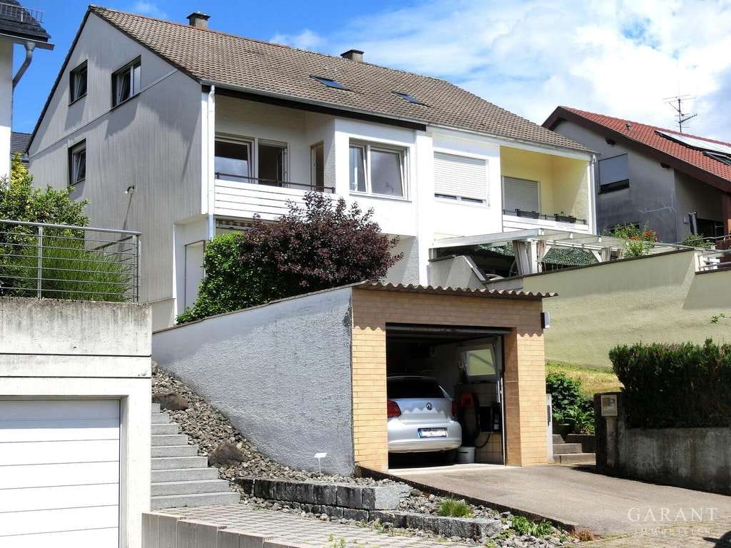 Immobilie in Uhingen - Gepflegte Doppelhaushälfte in herrlicher Aussichtslage von Uhingen - Balkon/Terr./Garten/EBK/Garage - Bild 0