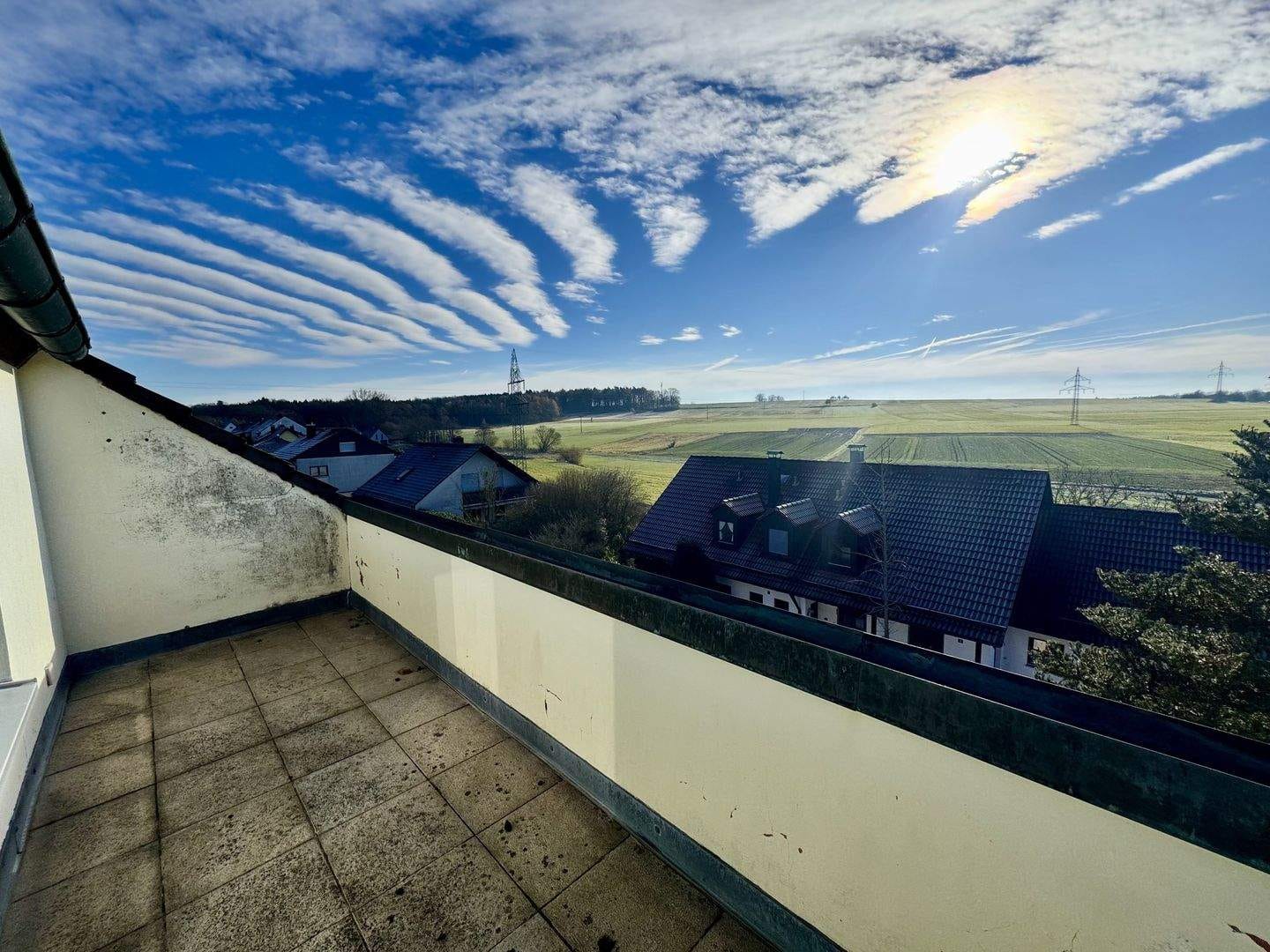 Immobilie in Winkelhaid - Wohnen mit Weitblick in Metropolnähe! Dachgeschosswohnung in Winkelhaid, Nürnberger Land - Bild 2