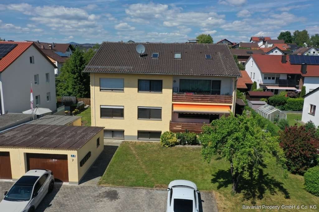 Immobilie in Hengersberg - Gepflegtes Mehrfamilienhaus mit 4 Wohneinheiten in Hengersberg - Bild 1