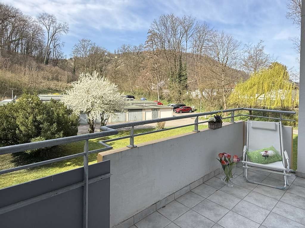 Immobilie in Esslingen am Neckar - Wir renovieren uns das eigene Nest ! 3- Zimmer-Maisonette-Wohnung in ruhiger, naturnaher Lage - Bild 1