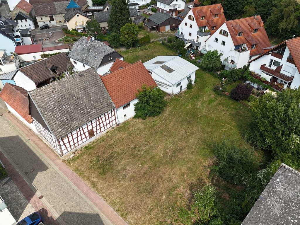 Immobilie in Hünstetten - Oberlibbach: Ein 4-Seiten-Bauernhof mit vielseitigen Nutzungsmöglichkeiten! - Bild 2