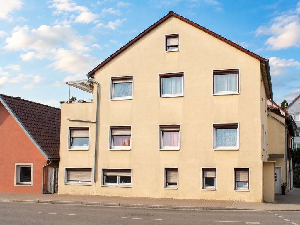 Immobilie in Asperg - Zentrale Lage, flexible Nutzung : Dreifamilienhaus mit Ausbaupotential!!! - Bild 0
