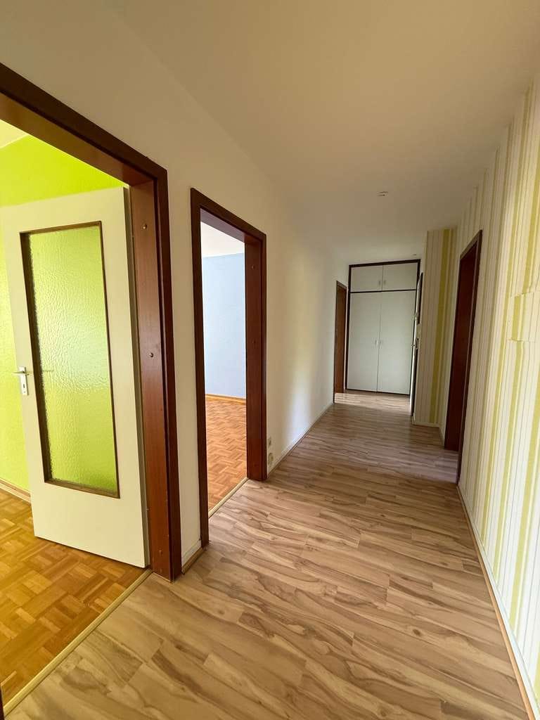 Immobilie in Laatzen - Helle 4-Zimmer-Wohnung in ruhiger Lage mit Balkon in Laatzen!  - Bild 1