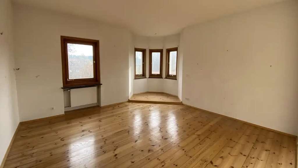 Immobilie in Kirchanschöring - PROVISIONSFREI: Traumhafte Villa mit einstöckigem Anbau in Bestlage von 83417 Kirchanschöring - Bild 4