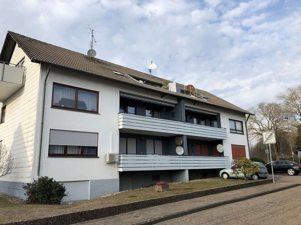 Immobilie in Bischweier - Klimatisierte Dachgeschosswohnung mit Balkon und viel Tageslicht

 - Bild 3