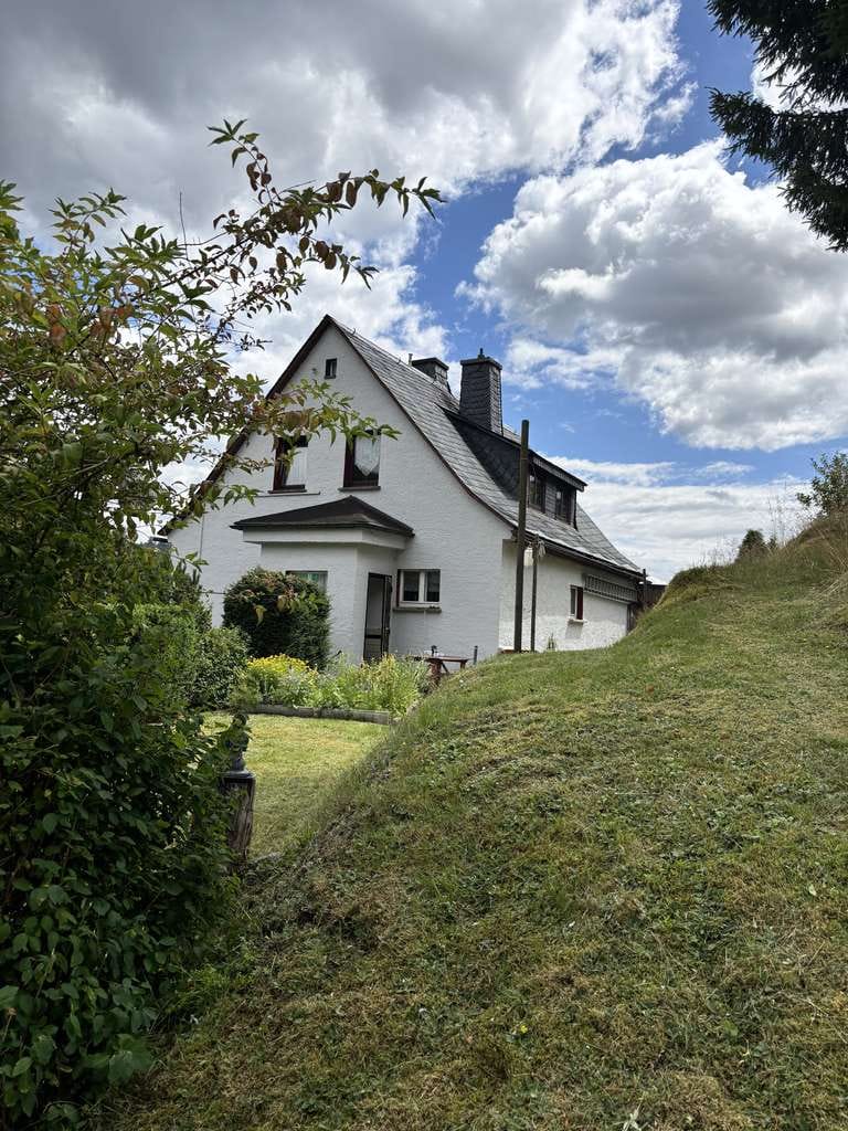 Immobilie in Steinach - Einfamilienhaus - idyllisch gelegen zwischen den Bergen des Thüringer - Bild 0