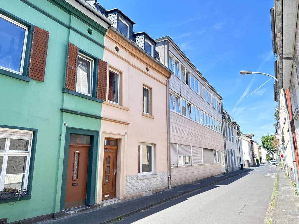Immobilie in Königswinter - Königswinter – Altstadt • Historisches Wohnhaus mit Hinterhaus u. idyllischem Innenhof in Rheinnähe - Bild 0
