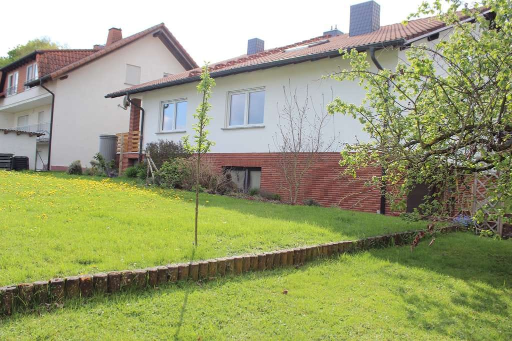 Immobilie in Romrod - 2-Familienhaus für die Selbstnutzung, Vermietung oder Teilvermietung - Bild 1