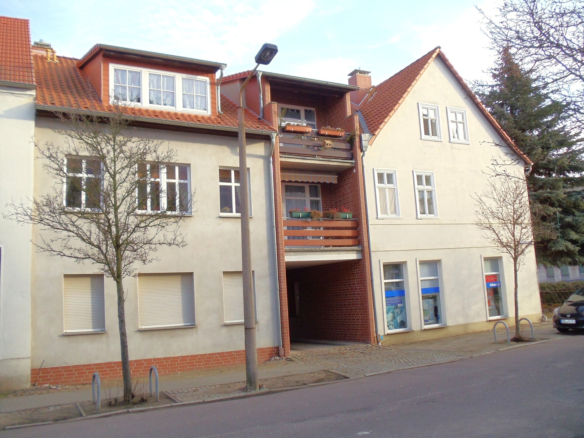 Immobilie in Stendal - Wohn- und Geschäftshaus zwischen Innenstadt und Bahnhof - exponierte Lage, 5 Einheiten - Bild 1