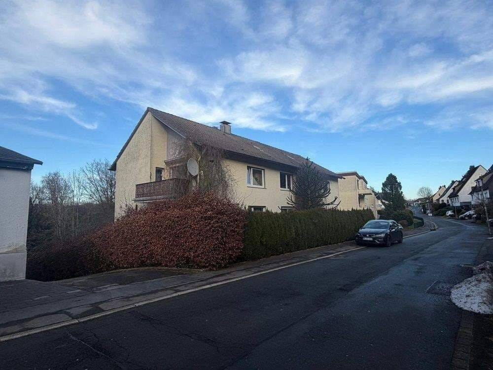 Immobilie in Schalksmühle - Wohnen in bester gutbürgerlicher Lage von Heedfeld: 3-Familienhaus mit Baugrundstück… - Bild 0