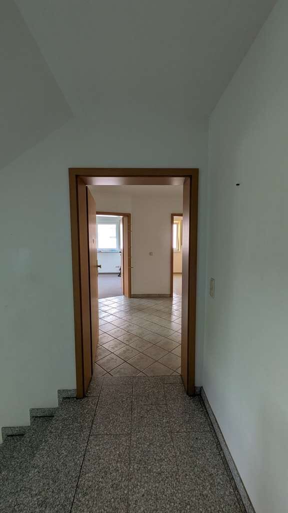 Immobilie in Burgkunstadt - Helle 3-Zimmer-Wohnung mit Südbalkon, Garage und Kellerabteil in ruhiger Lage in Burgkunstadt - Bild 1
