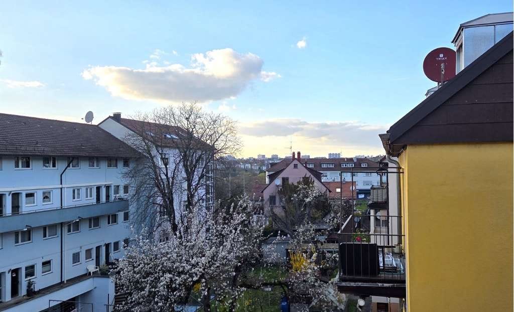 Immobilie in Stuttgart - Wohnen in ruhiger Lage! von Cannstatt -Helle 2-Zi-Wohnung mit Loggia! - Bild 0
