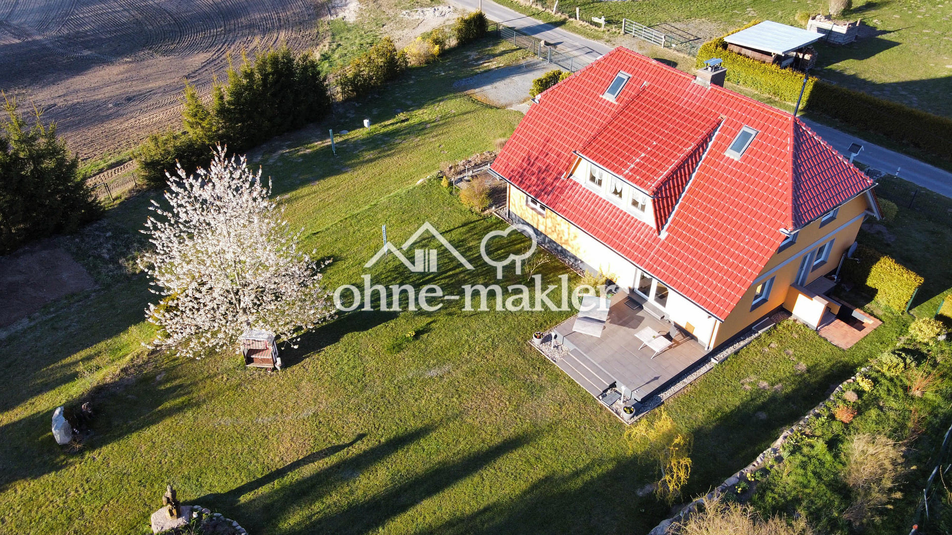 Immobilie in Garz/Rügen - großzügiges Einfamilienhaus mit Einliegerwohnung am Kniepower See - provisionsfrei auf Rügen - Bild 2