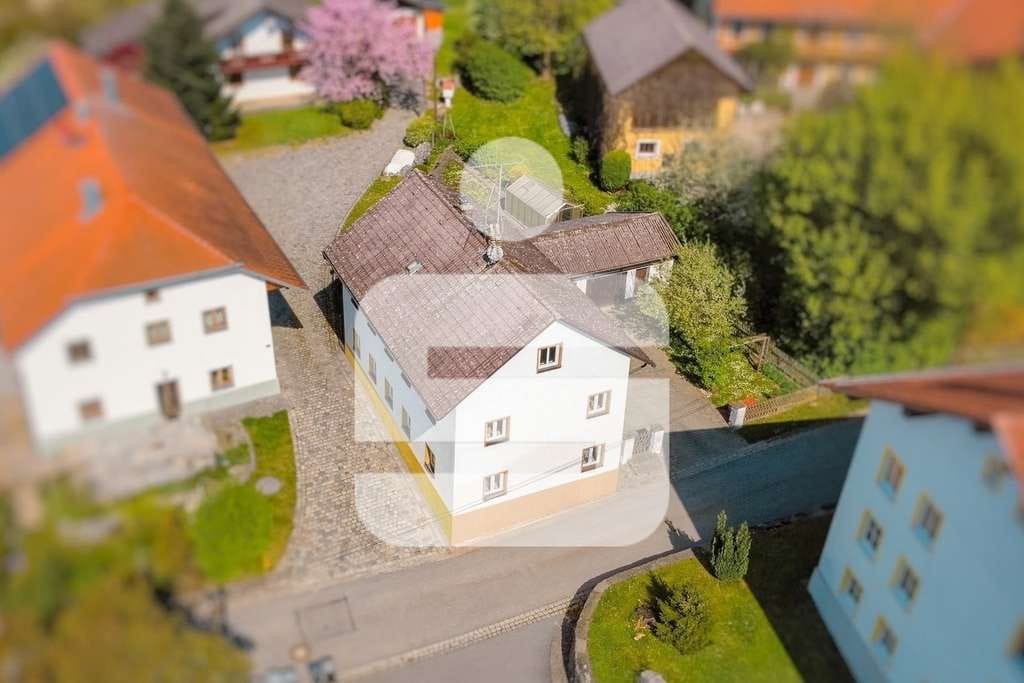 Immobilie in Fürstenzell - Wohnhaus mit Platz für Familie, Hobby und Handwerk nähe Fürstenzell!  - Bild 0