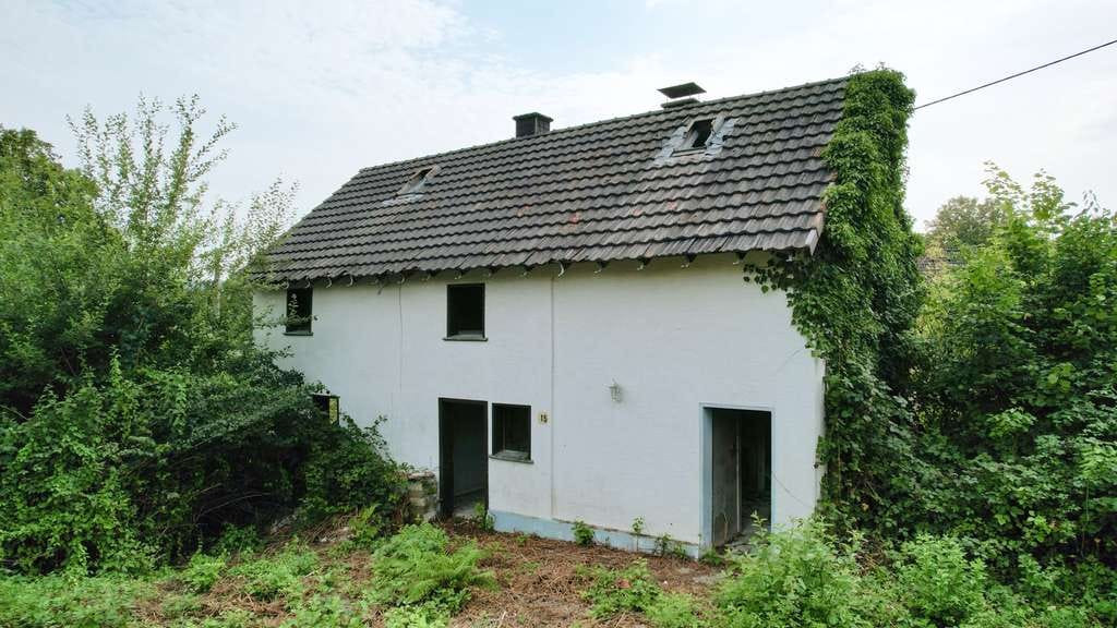 Immobilie in Much - MANNELLA *Ihr neues Projekt wartet* Kernsanierung oder Neubau. - Bild 0