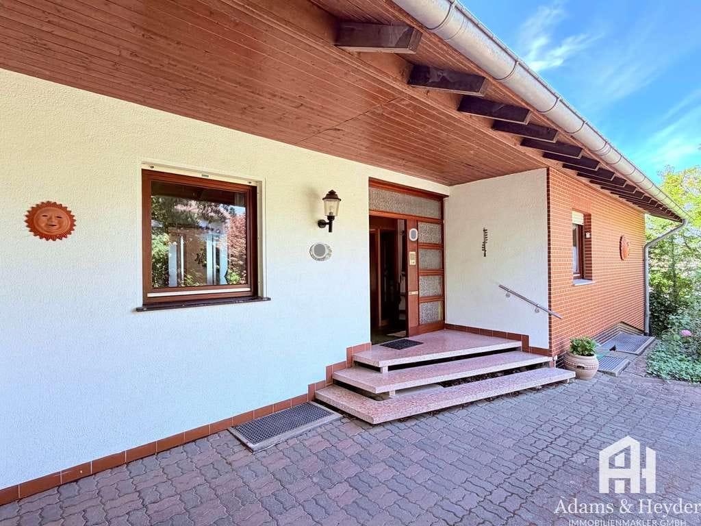 Immobilie in Niedenstein - großzügiges, sonniges & gepflegtes Einfamilienhaus mit perfekter Fernsicht - Bild 5
