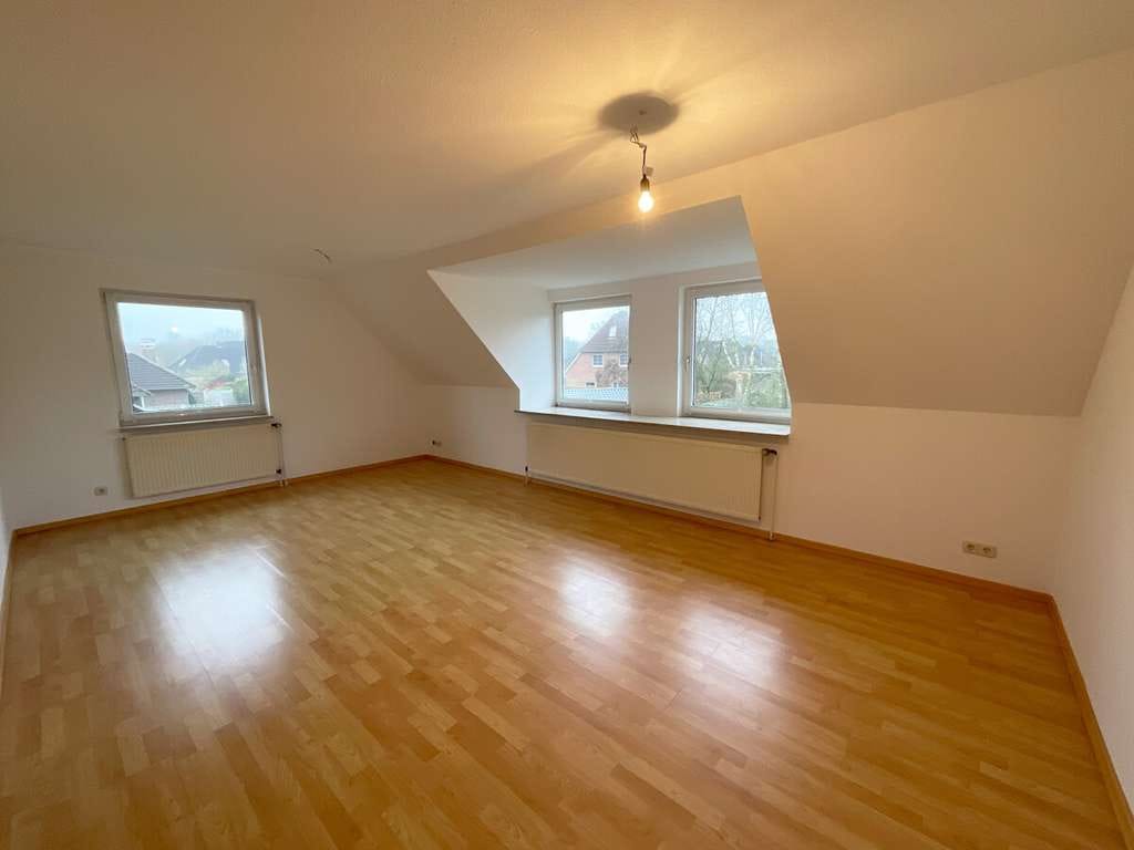 Immobilie in Niebüll - Schöne 2 Zimmer Dachgeschosswohnung – ruhig gelegen in Niebüll - Bild 1
