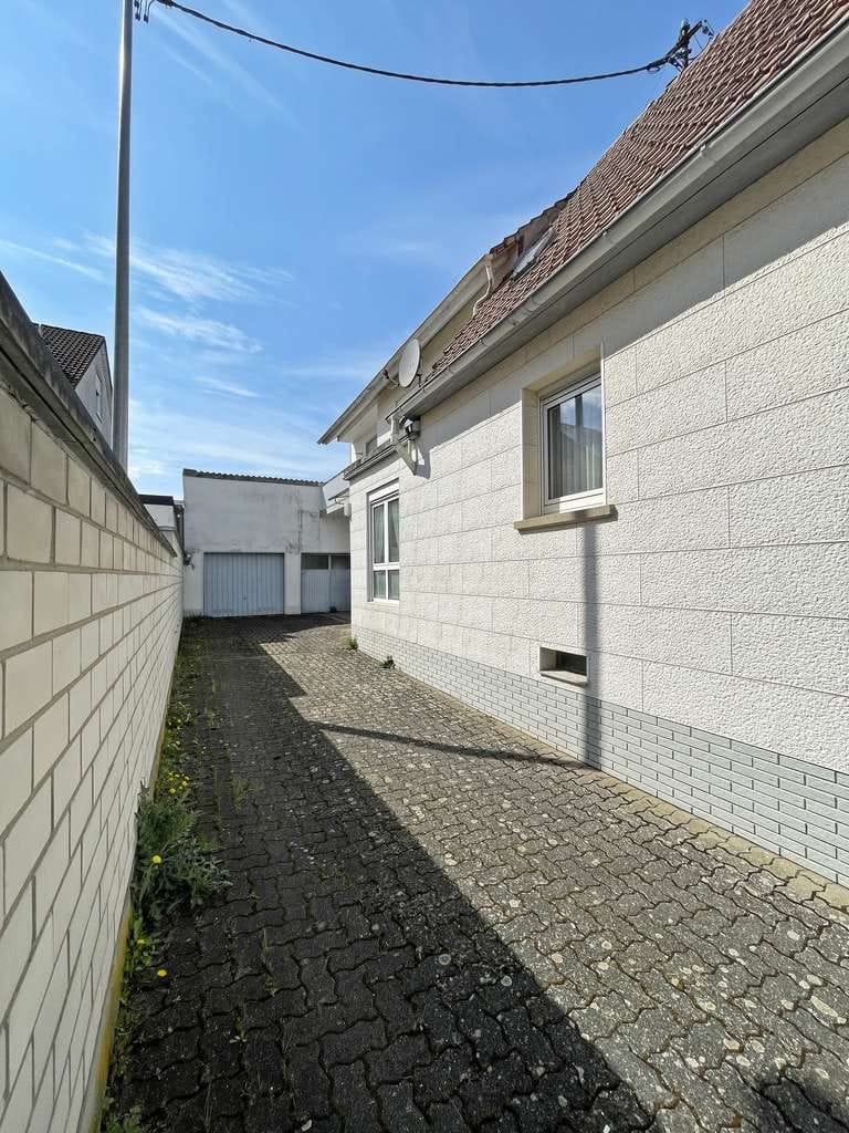 Immobilie in Minfeld - Minfeld: EFH mit Garage, Nebengebäude und Garten - Bild 1