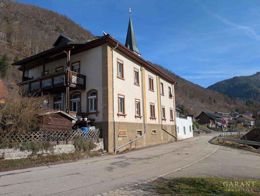 Immobilie in Todtnau - Günstige Gelegenheit! 4 Zimmer-Wohnung im Herzen von Gschwend! - Bild 0