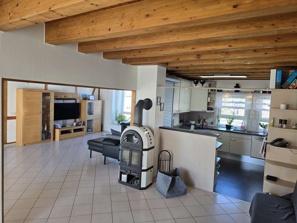Immobilie in Talheim - Großzügige 6,5-Zimmer-Wohnung in Talheim mit toller Aussicht! - Bild 2