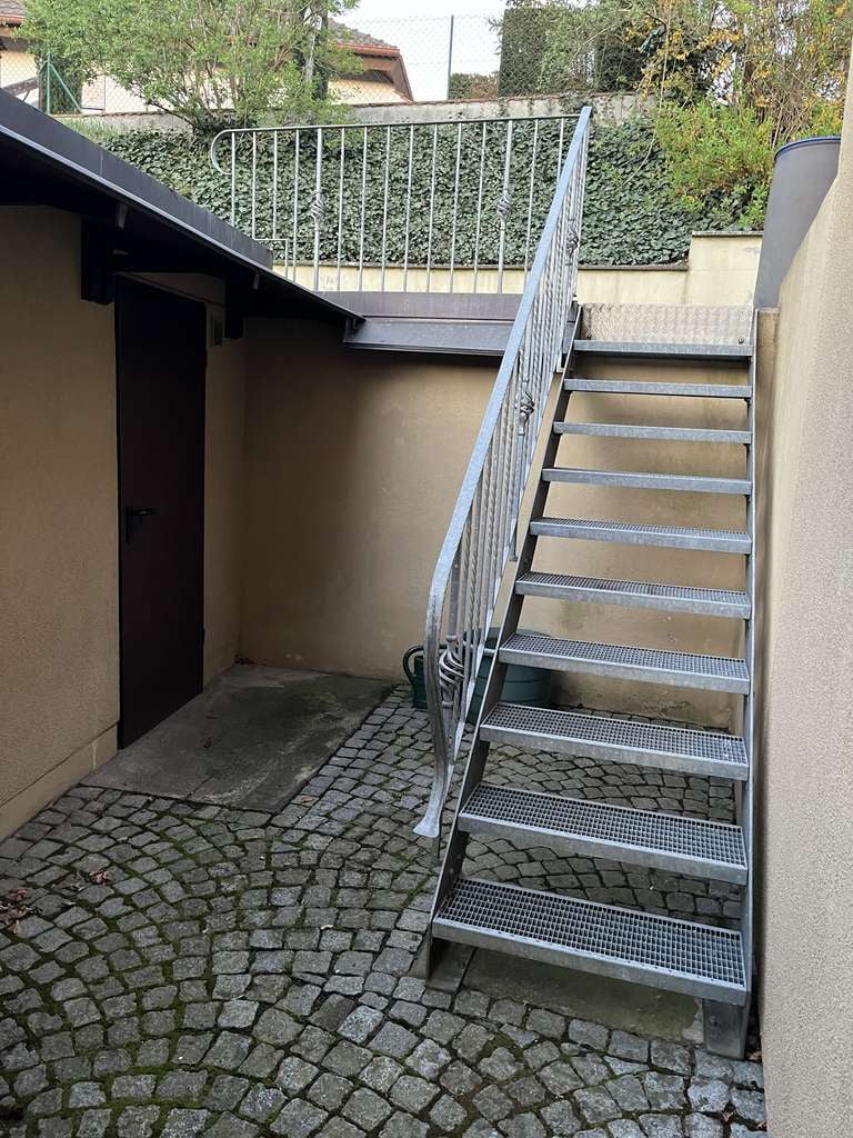 Immobilie in Hartheim am Rhein - Freistehendes Einfamilienwohnhaus mit Doppelgarage auf einem attraktiven, adäquatem Grundstück ! - Bild 2