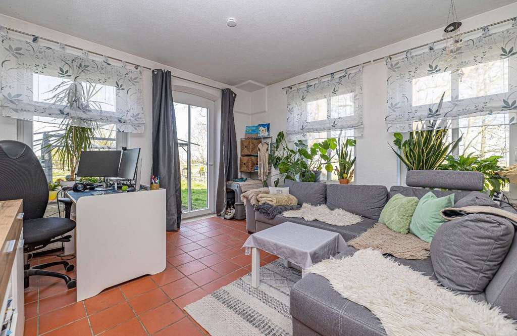 Immobilie in Helse - Vollständig vermietetes Landhaus im ruhigen Herzen Dithmarschens | Parkähnliches Grundstück - Bild 2