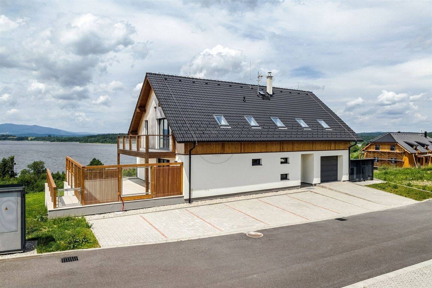 Immobilie in Sehlde - Luxuriöse 2-Zimmer-Wohnung mit großer Terrasse und Blick auf den Lipno-Stausee - Kovárov - Bild 0