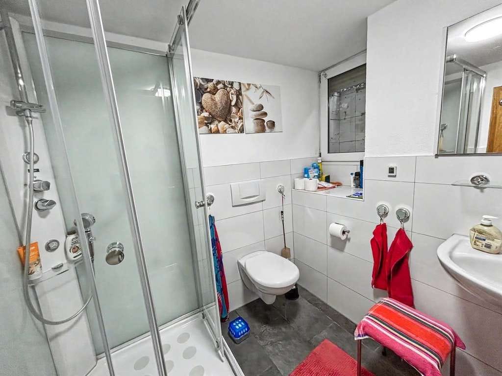 Immobilie in Weilmünster - Großzügiges Wohnhaus mit Potenzial zur 2-Familiennutzung oder Mehrgenerationennutzung in Weilmünster - Bild 3