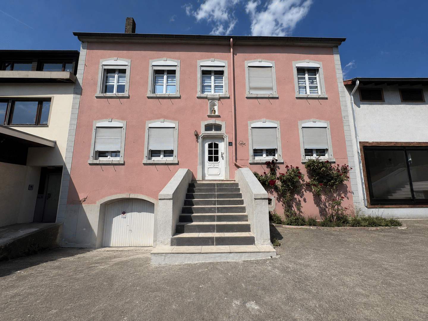 Immobilie in Perl - 3 Wohnungen oder 1-2 Familienhaus direkt an der Grenze L-Schengen - Bild 0